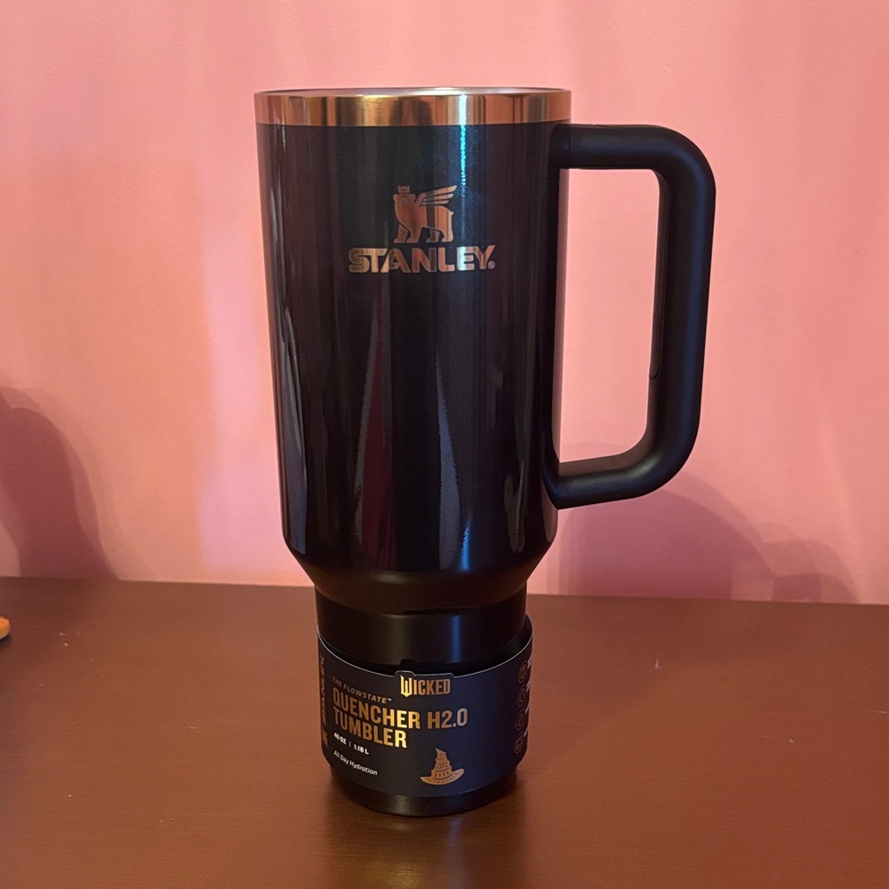 Stanley x Elphaba for good - no lid NWT